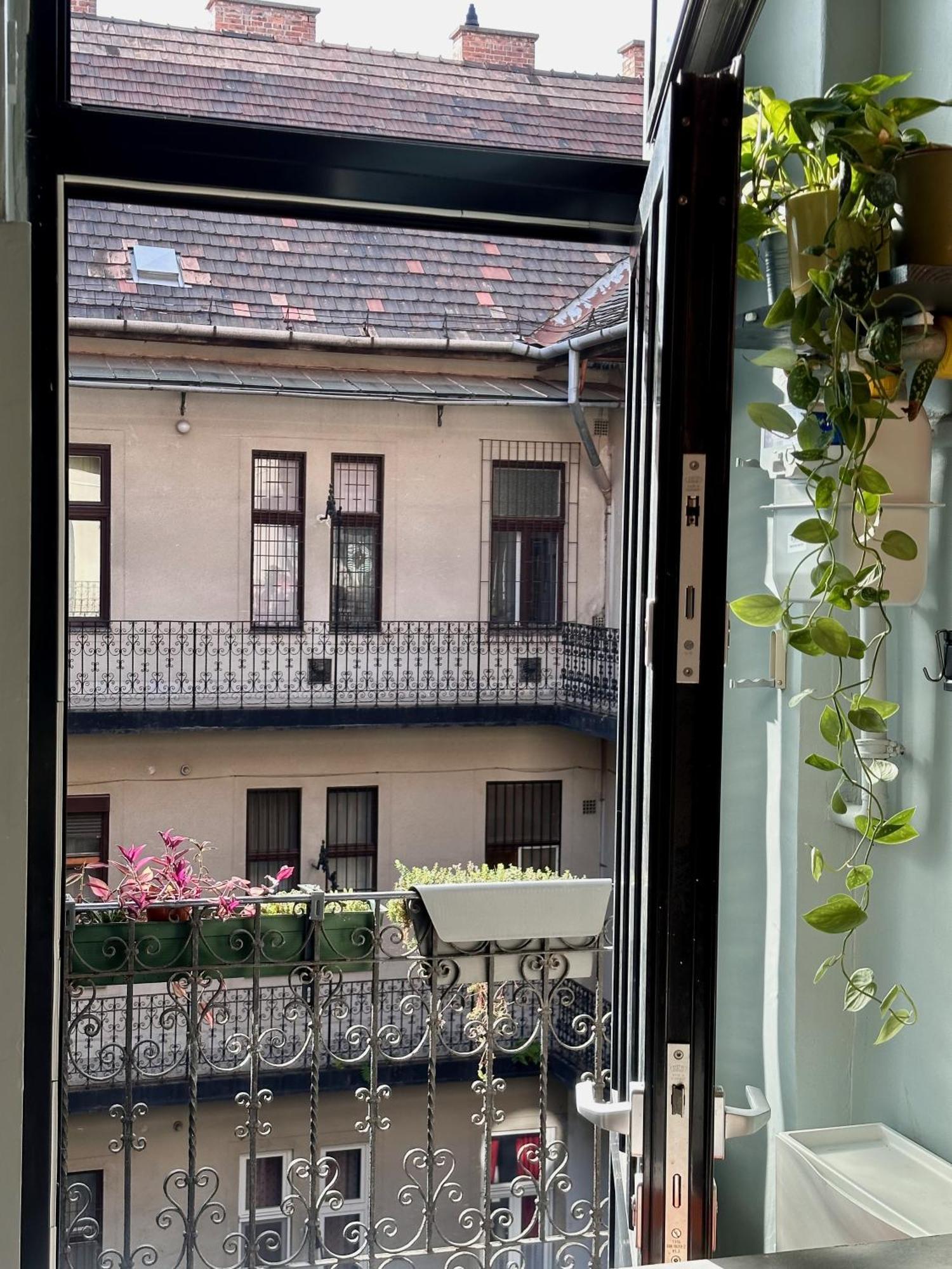 בודפשט Centrally Located Studio Near Keleti Palyaudvar מראה חיצוני תמונה